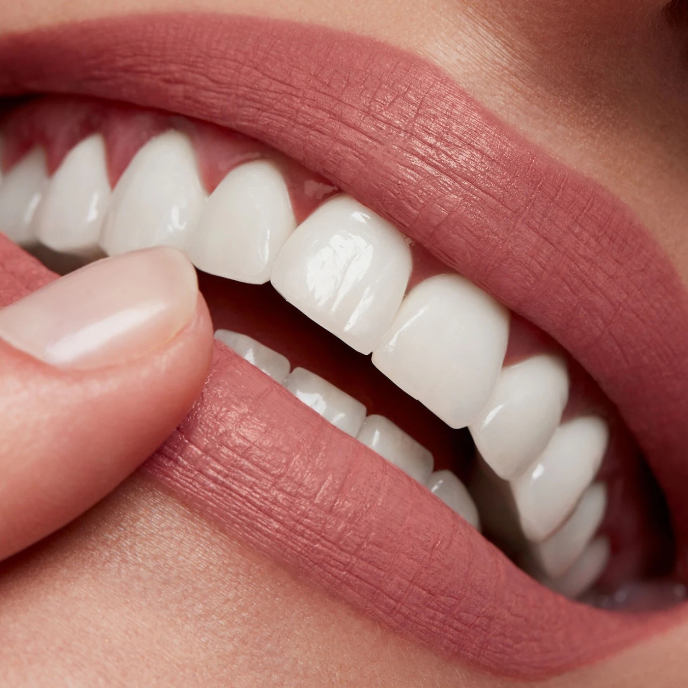 SILKY LIP CRÈME BLUSHING (LABIAL EN CREMA)